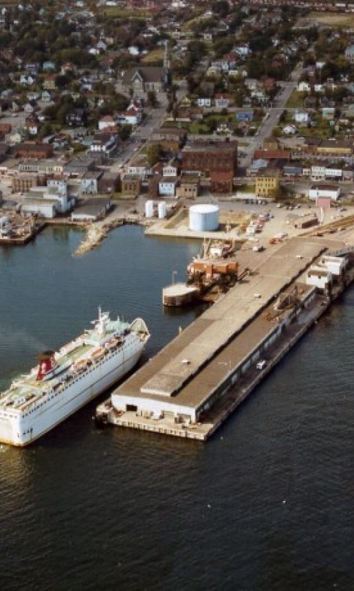 Image: MV Stena Nordica docking in North Sydney, NS